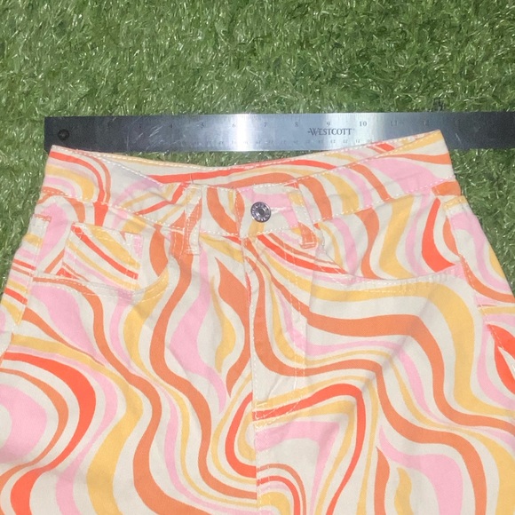 Shein Groovey style jeans - Picture 3 of 3